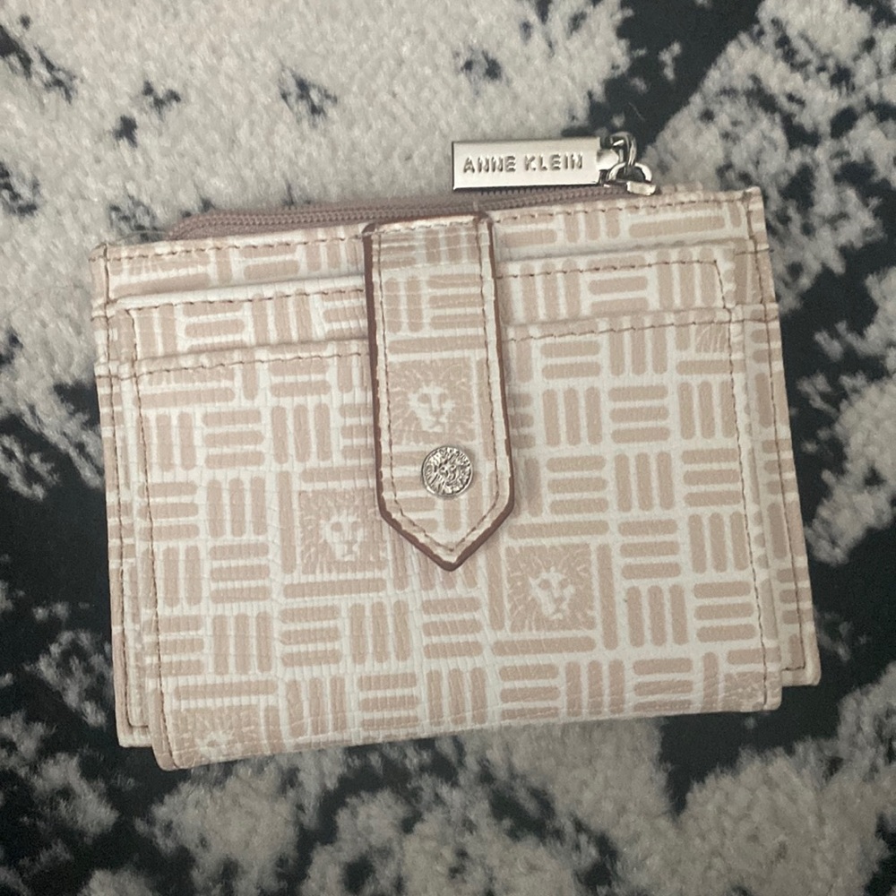 Flat wallet